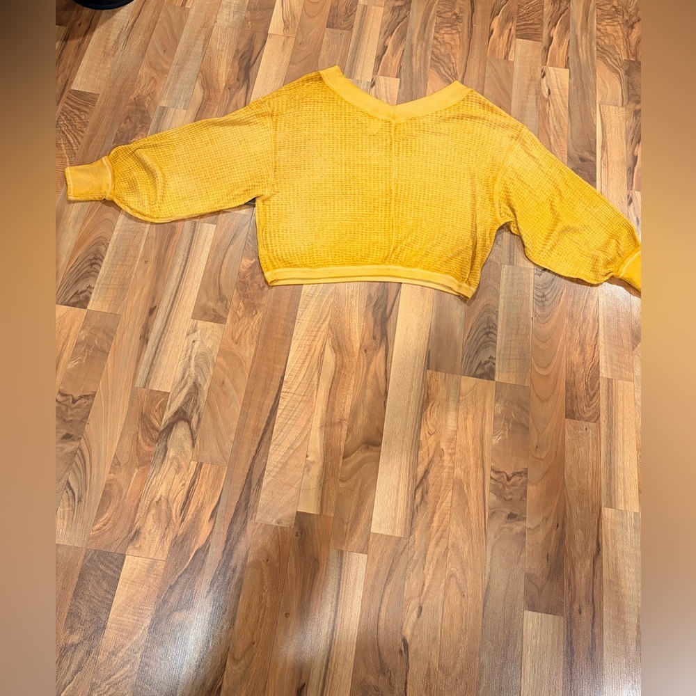 We the Free ! Women's Yellow V-Neck Sweater - Picture 4 of 9